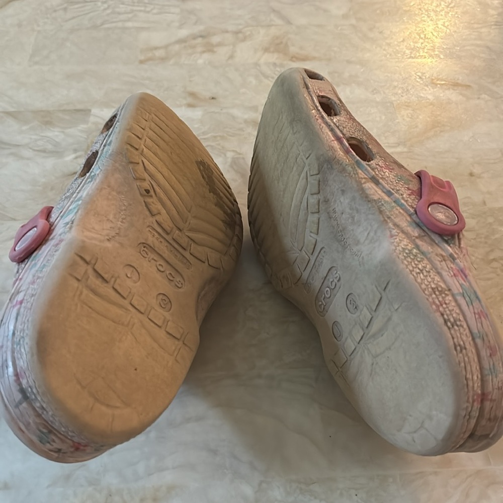 Used Crocs. Size 3. - Picture 3 of 4